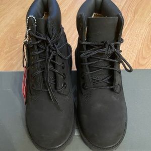 Black Timberland boots for kids